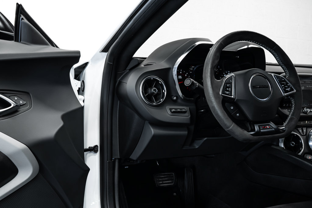 Used 2022 Chevrolet Camaro SS RWD image 21