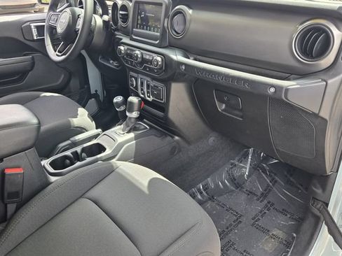 Used 2023 Jeep Wrangler Sport AWD/4WD image 15