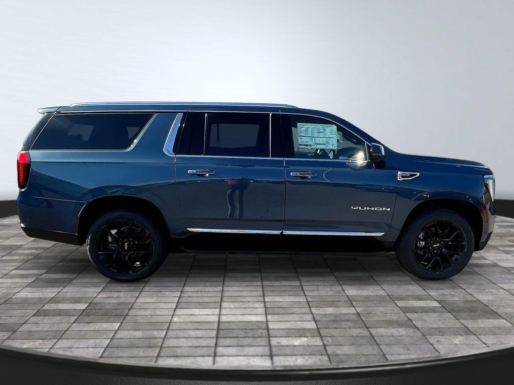 New 2026 GMC Yukon XL Elevation w/ Elevation Premium Package AWD/4WD image 17
