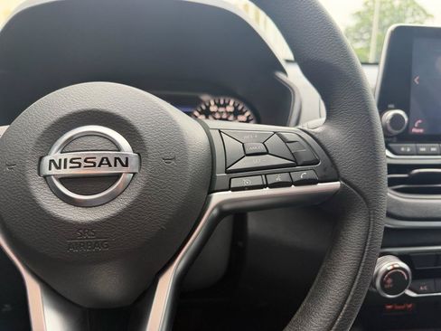 Used 2022 Nissan Altima 2.5 SV FWD image 20