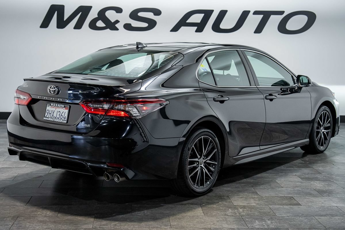 Used 2023 Toyota Camry SE w/ Convenience Package FWD image 4