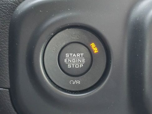 Used 2022 Jeep Gladiator Sport AWD/4WD image 19