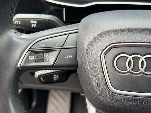 Used 2020 Audi Q3 2.0T Premium w/ Convenience Package AWD/4WD image 37