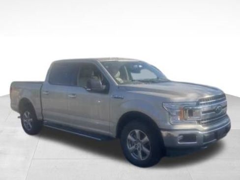 Certified 2018 Ford F150 XLT w/ Equipment Group 302A Luxury AWD/4WD image 11