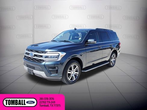 Certified 2022 Ford Expedition XLT image 3