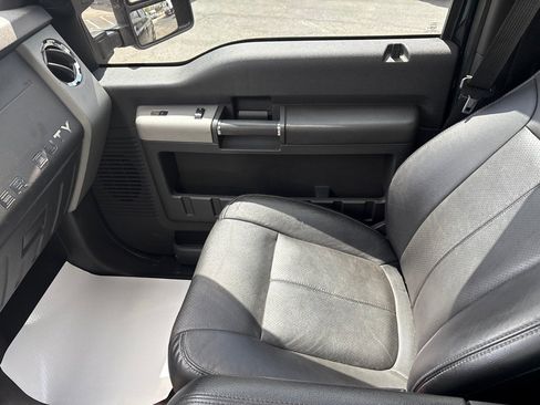 Used 2015 Ford F250 Lariat w/ Lariat Ultimate Package AWD/4WD image 15