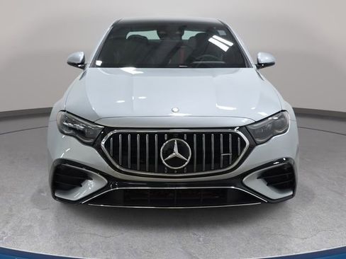 Used 2025 Mercedes-Benz E 53 AMG e 4MATIC Sedan image 3