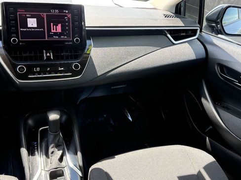 Used 2022 Toyota Corolla LE FWD image 8