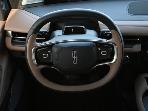 Used 2026 Lincoln Navigator Black Label AWD/4WD image 11