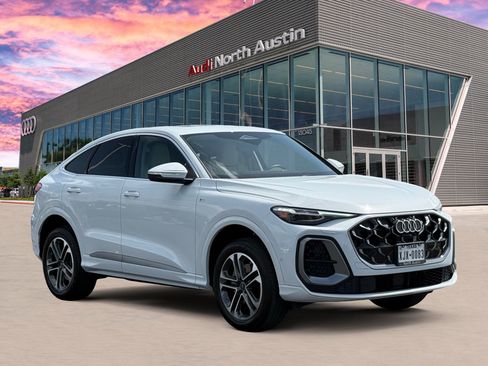 Used 2025 Audi Q5 Premium Plus w/ Premium Plus AWD/4WD image 5