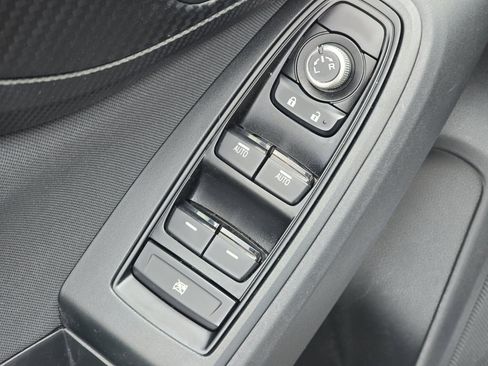 Used 2022 Subaru Crosstrek 2.0i Premium w/ Moonroof Package image 24