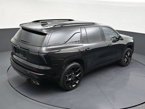 Used 2024 Chevrolet Traverse RS FWD image 13