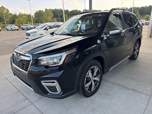 Used 2021 Subaru Forester Touring w/ Popular Package #2 image 3