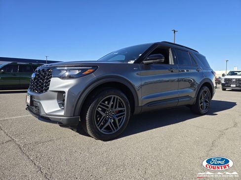 New 2026 Ford Explorer ST-Line w/ ST-Line Street Pack image 2