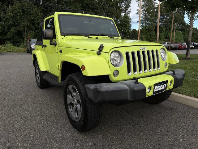 Used 2017 Jeep Wrangler Sahara w/ Connectivity Group AWD/4WD image 2