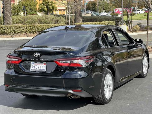 Used 2021 Toyota Camry LE image 20