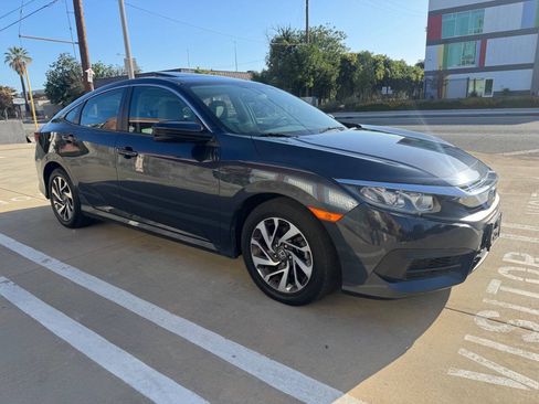 Used 2018 Honda Civic EX image 6