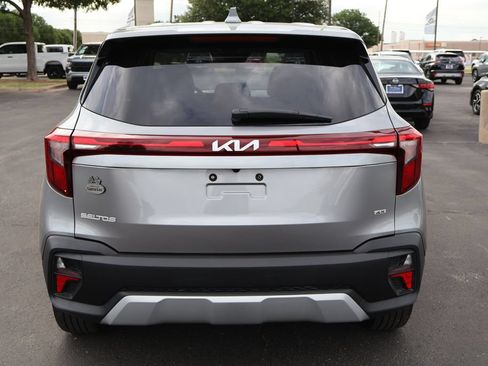 Used 2026 Kia Seltos LX AWD/4WD image 11