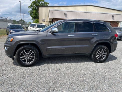 Used 2019 Jeep Grand Cherokee Limited AWD/4WD image 1