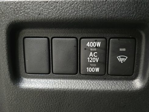 Used 2024 Toyota 4Runner SR5 AWD/4WD image 33