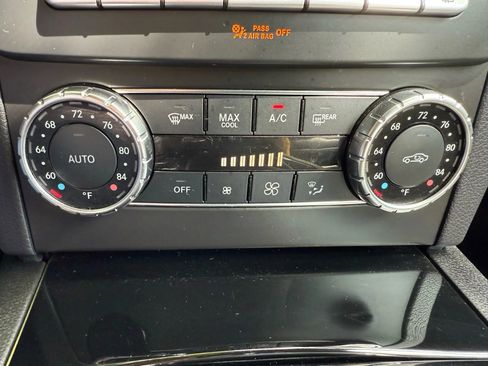 Used 2012 Mercedes-Benz C 63 AMG Coupe w/ Multimedia Pkg image 33