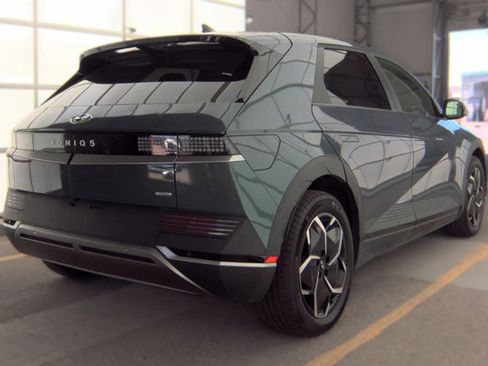 Used 2024 Hyundai Ioniq 5 SEL AWD/4WD image 3