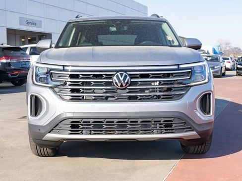 New 2026 Volkswagen Atlas SE image 9