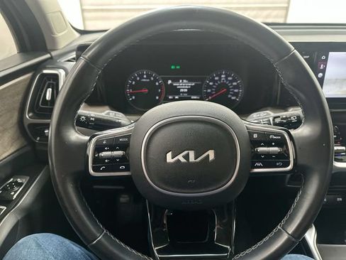 Used 2022 Kia Sorento S AWD/4WD image 12