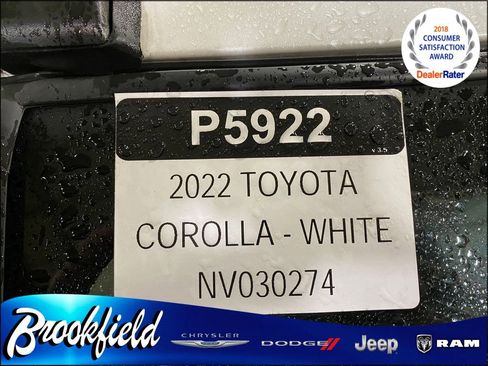 Used 2022 Toyota Corolla Cross XLE image 32