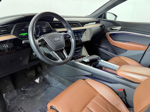 Certified 2024 Audi Q8 e-tron Prestige w/ Prestige Package image 4