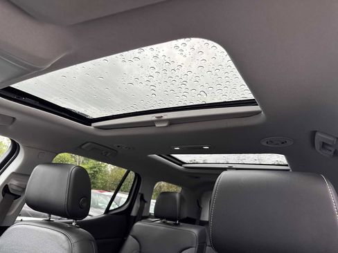 Used 2022 GMC Acadia SLT w/ Elevation Edition image 36