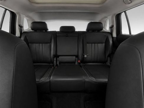 Used 2022 Volkswagen Tiguan SE AWD/4WD image 30