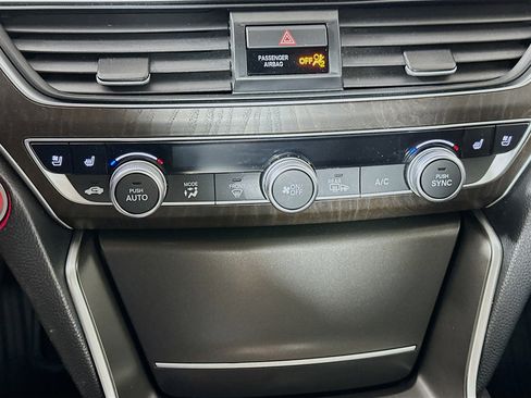 Used 2019 Honda Accord Touring image 24