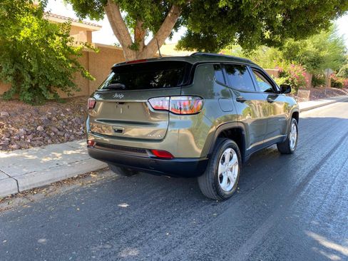Used 2018 Jeep Compass Sport AWD/4WD image 6