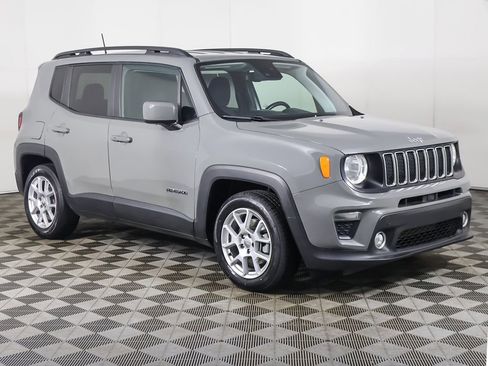 Used 2021 Jeep Renegade Latitude w/ Convenience Group FWD image 2