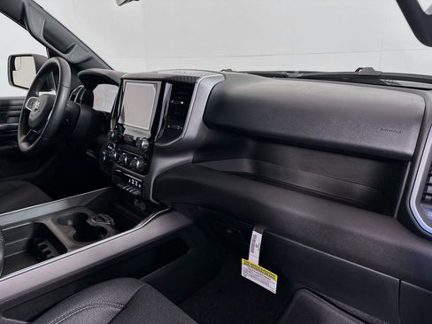 New 2026 RAM 1500 Express AWD/4WD image 27