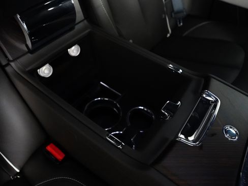 Used 2023 Rolls-Royce Cullinan w/ Cullinan Package image 37