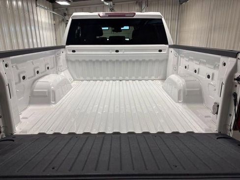 Used 2022 Chevrolet Silverado 1500 Custom AWD/4WD image 28