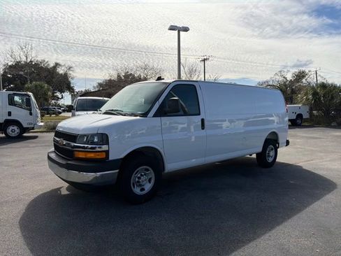 New 2025 Chevrolet Express 2500 Work Van 3D Extended Cargo Van w/ Driver Convenience Package image 2