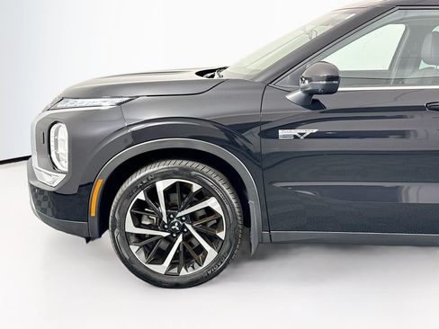 Used 2023 Mitsubishi Outlander SE AWD/4WD image 46