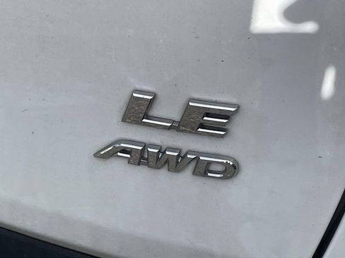 Used 2024 Toyota RAV4 LE AWD/4WD image 10