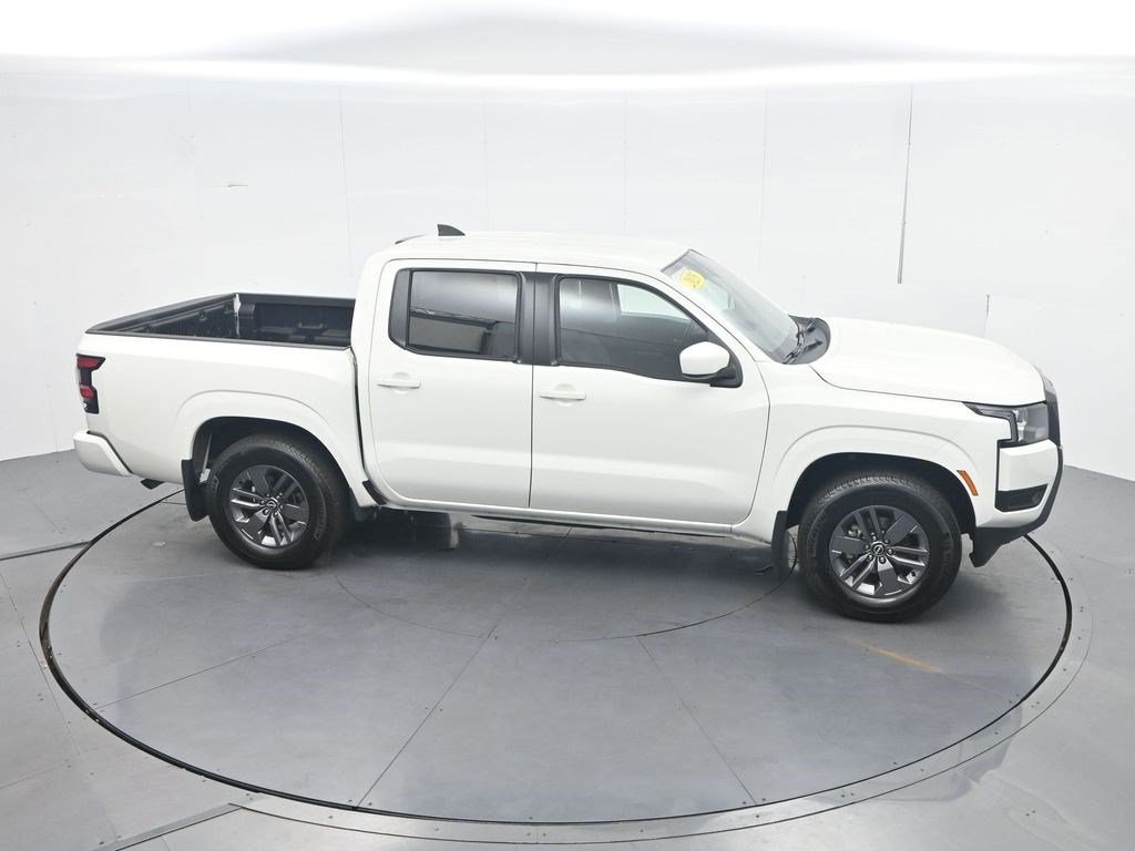Used 2025 Nissan Frontier SV RWD image 33