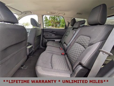 Used 2022 Nissan Pathfinder SV image 15