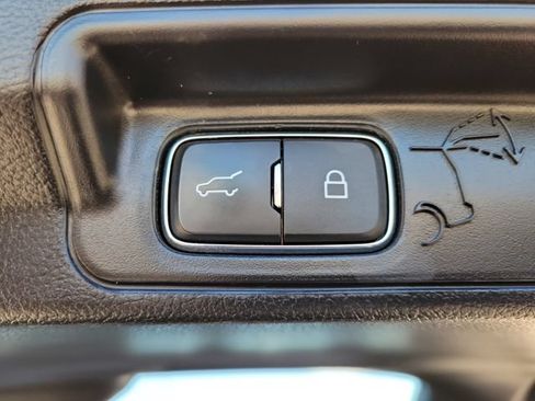 Used 2021 Ford Explorer XLT w/ Equipment Group 202A AWD/4WD image 30
