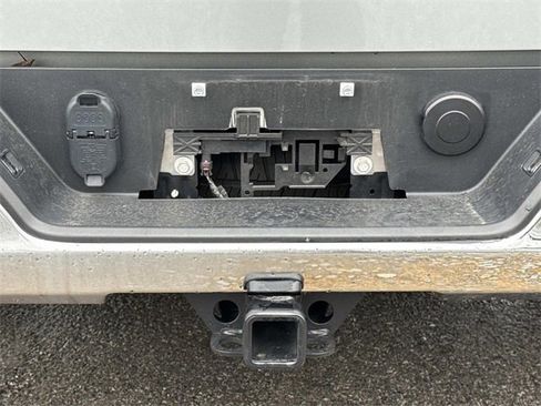 Used 2025 GMC Sierra 1500 SLT image 21