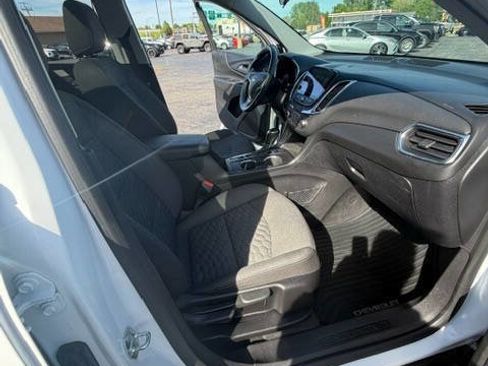 Used 2018 Chevrolet Equinox LT w/ Sun & Infotainment Package AWD/4WD image 14