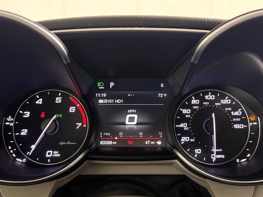 Used 2018 Alfa Romeo Giulia AWD image 37