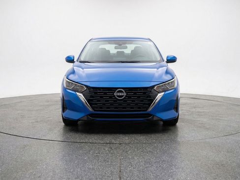 Used 2025 Nissan Sentra SV image 1