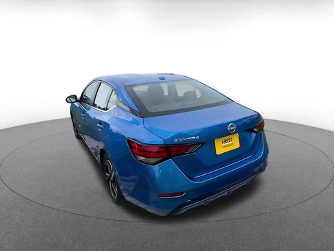 Used 2025 Nissan Sentra SV FWD image 11