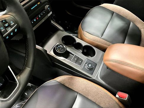 Certified 2025 Ford Bronco Sport Outer Banks w/ Outer Banks Tech Package+ image 16